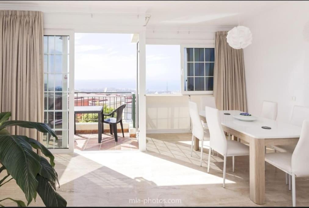Private Pool 'Villa Vibe Tenerife' Sunset & Ocean View Chayofa Exterior foto